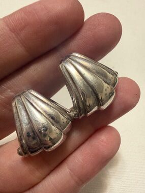 Sterling Silver 925 Italy Shell shaped earrings 🐚✨